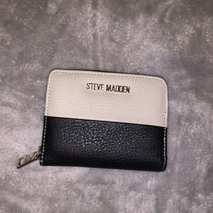 Steve Madden small wallet